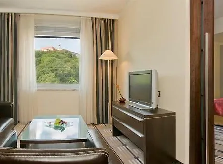 Airways Frankfurt Airport West 3*