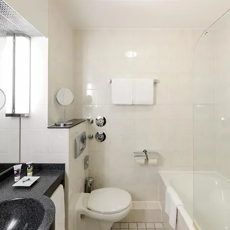 Airways Frankfurt Airport West 3*