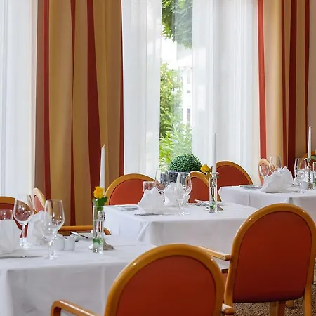 Airways Frankfurt Airport West Hotel 3*
