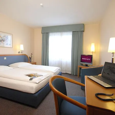 Airways Frankfurt Airport West מלון 4*