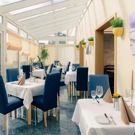 Airways Frankfurt Airport West 3*