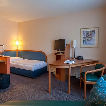 Airways Frankfurt Airport West Hotel 3*