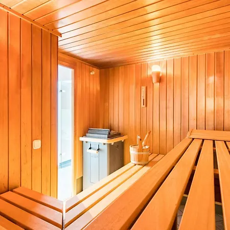 Airways Frankfurt Airport West Hotel 4*