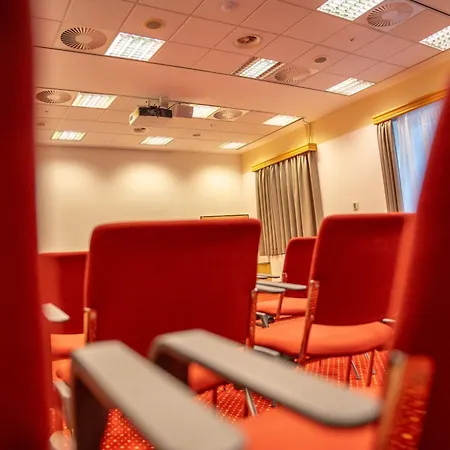 Hotell Airways Frankfurt Airport West