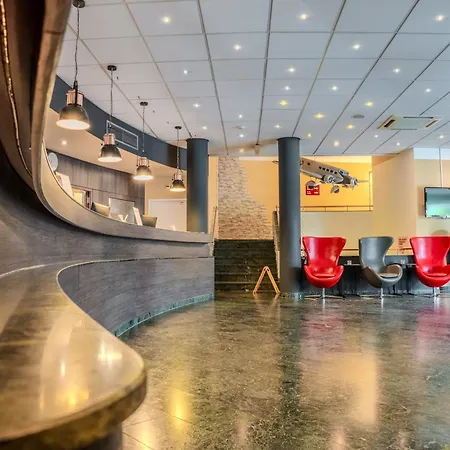 Hotell Airways Frankfurt Airport West 4*