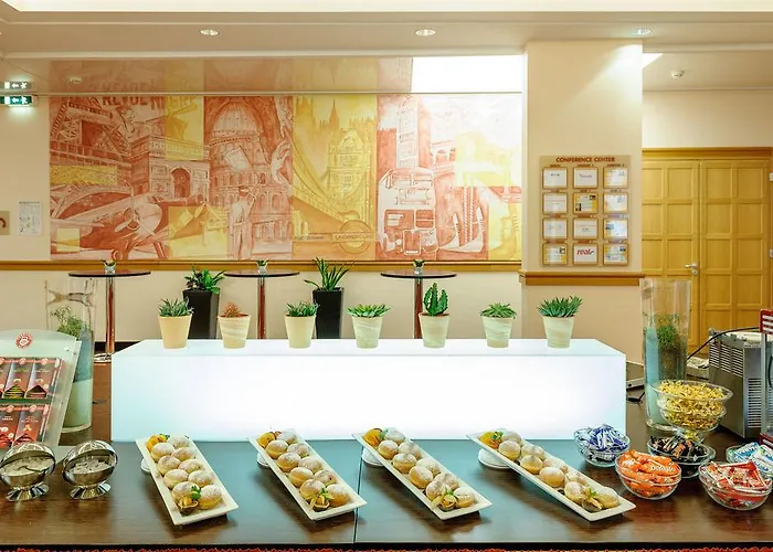 Hotel Airways Frankfurt Airport West 4*