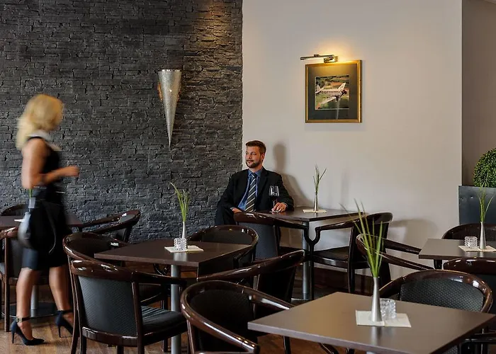 Airways Frankfurt Airport West Hotel 4*