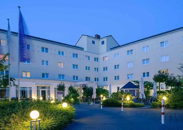 Hotel Airways Frankfurt Airport West 4*