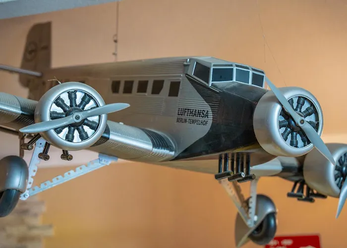 Airways Frankfurt Airport West 4*